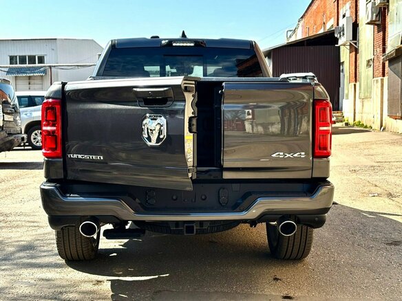 2026 Ram 1500 Crew Cab V Рестайлинг, серый, 9660000 рублей - вид 5