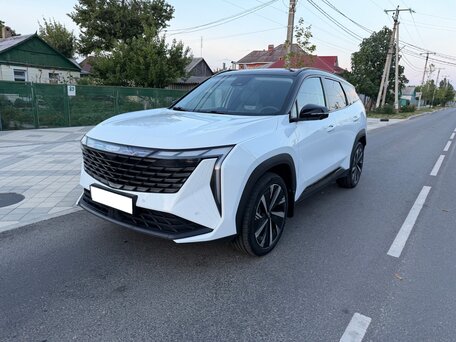 2024 Geely Atlas II, белый, 2290000 рублей, вид 2