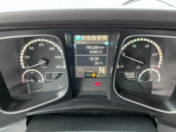 2019 Mercedes-Benz Actros, белый, 6100000 рублей - вид 22
