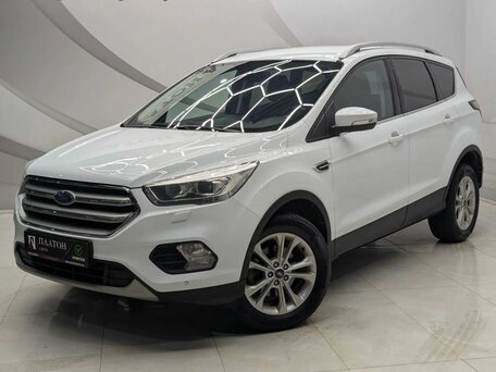 2019 Ford Kuga II Рестайлинг, белый, 1949000 рублей, вид 1