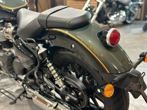 2026 Royal Enfield Super Meteor, зелёный, 773000 рублей - вид 12