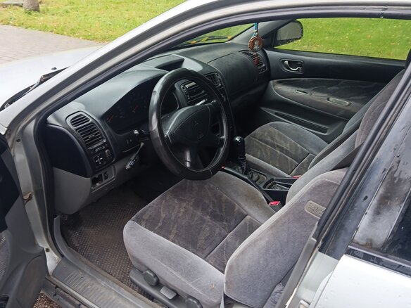 2002 Mitsubishi Galant VIII Рестайлинг, серебристый, 150000 рублей - вид 14