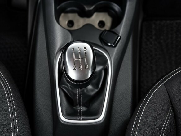 2022 Renault Logan II Рестайлинг, белый, 879000 рублей - вид 11