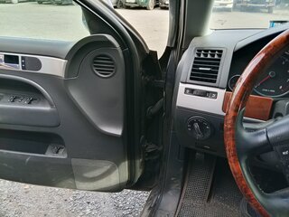 2005 Volkswagen Touareg I, чёрный, 730000 рублей, вид 5