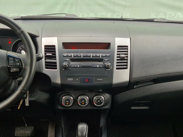 2011 Mitsubishi Outlander II Рестайлинг, чёрный, 949000 рублей - вид 8