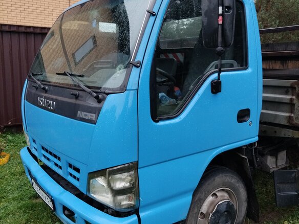 2010 Isuzu Elf (N-series), голубой, 1490000 рублей - вид 1