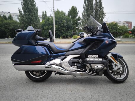 2018 Honda GL 1800 Gold Wing, синий, 1980000 рублей, вид 1
