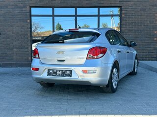 2012 Chevrolet Cruze I, серебристый, 690000 рублей, вид 4