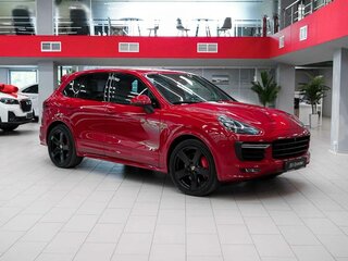 2016 Porsche Cayenne GTS II Рестайлинг (958), красный, 3990000 рублей, вид 3