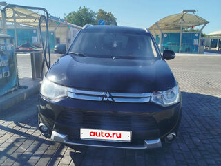 2014 Mitsubishi Outlander III, чёрный, 1300000 рублей, вид 2