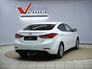 2015 Hyundai Elantra V (MD) Рестайлинг, белый, 950000 рублей, вид 5