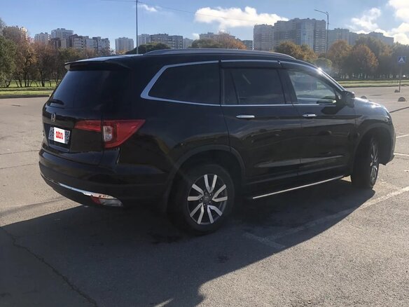 2020 Honda Pilot III Рестайлинг, чёрный, 5000000 рублей - вид 3