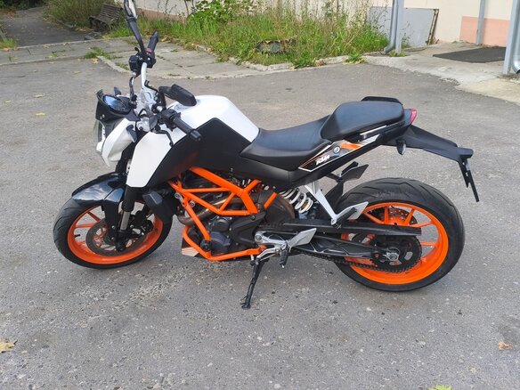 2014 KTM 390 Duke, белый - вид 6