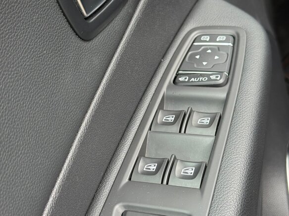 2018 Renault Samsung QM3, синий, 1750000 рублей - вид 8