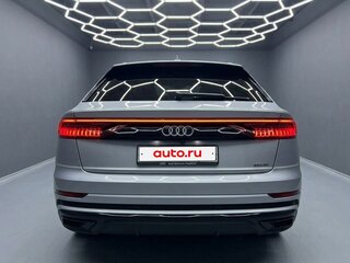 2019 Audi Q8 50 TDI I (4M), серый, 5450000 рублей, вид 4