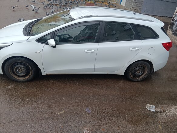 2013 Kia Ceed II, белый, 750000 рублей - вид 3