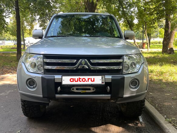2008 Mitsubishi Pajero IV, серебристый, 1180000 рублей - вид 3