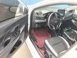 2022 Toyota Yaris L X XP150 Рестайлинг, белый, 1099000 рублей, вид 5