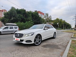 2013 Mercedes-Benz E-Класс 300 IV (W212, S212, C207) Рестайлинг, белый, 2500000 рублей, вид 1