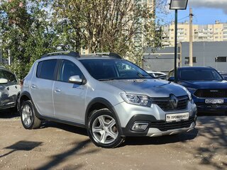 2020 Renault Sandero Stepway II Рестайлинг, серебристый, 1229000 рублей, вид 3