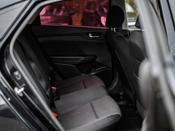 2017 Hyundai Solaris II, чёрный, 1044000 рублей - вид 11