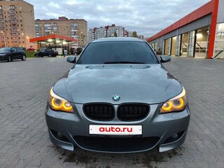 2004 BMW 5 серии 530i V (E60/E61), серебристый, 899000 рублей, вид 3