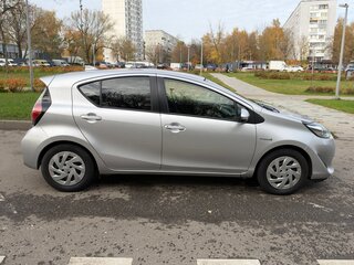 2017 Toyota Aqua I Рестайлинг 2, серый, 1250000 рублей, вид 3