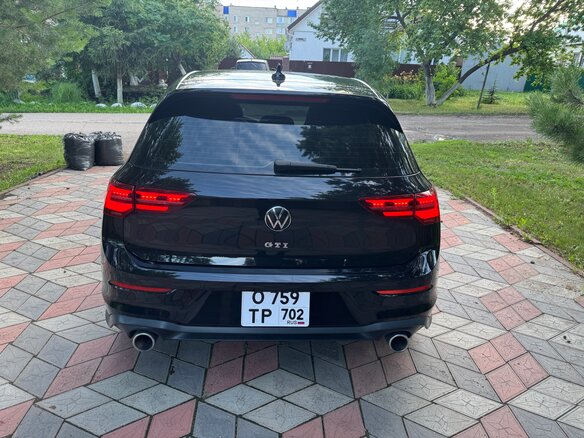 2023 Volkswagen Golf GTI VIII, белый - вид 3