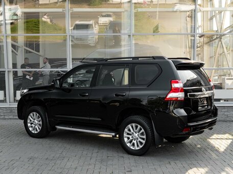 2015 Toyota Land Cruiser Prado 150 Series Рестайлинг 1, чёрный, 3199000 рублей, вид 4