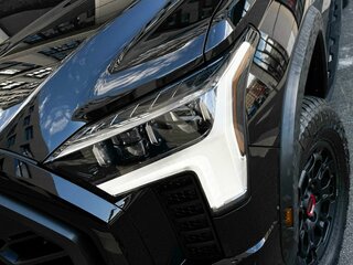 2025 Toyota Tundra Crew Max CrewMax III, чёрный, 11990000 рублей, вид 4