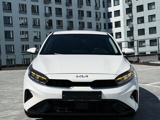 2023 Kia K3 II (China Market) Рестайлинг, белый, 1780000 рублей, вид 5