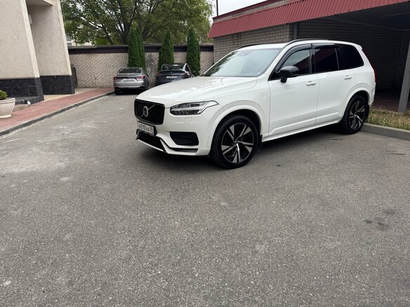 2020 Volvo XC90 II Рестайлинг 1, белый, 3950000 рублей - вид 1