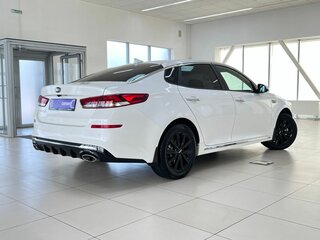 2019 Kia Optima IV Рестайлинг, белый, 1994000 рублей, вид 5