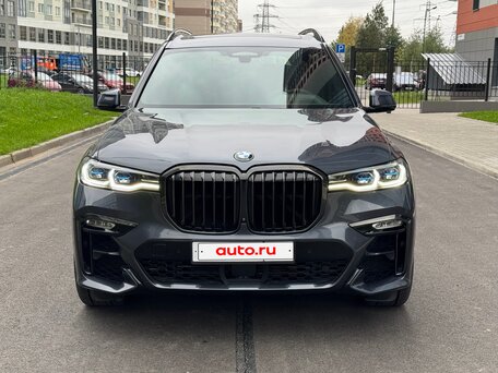 2021 BMW X7 M50i I (G07), серый, 8350000 рублей, вид 5