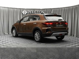 2021 Kia Rio X IV Рестайлинг, коричневый, 1880000 рублей, вид 5
