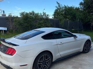 2020 Ford Mustang VI Рестайлинг, белый, 2700000 рублей, вид 4