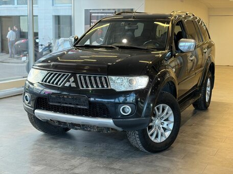 Mitsubishi Pajero Sport II