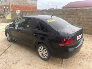 2013 Volkswagen Polo V, чёрный, 420000 рублей, вид 4