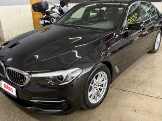 2020 BMW 5 серии 520d xDrive VII (G30/G31/G38), чёрный, 4200000 рублей, вид 3