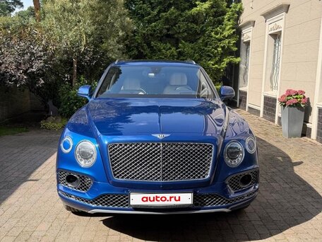 2017 Bentley Bentayga I, синий, 8390000 рублей, вид 1