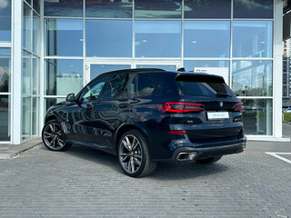 2020 BMW X5 M50d IV (G05/G18), чёрный, 5650000 рублей, вид 3