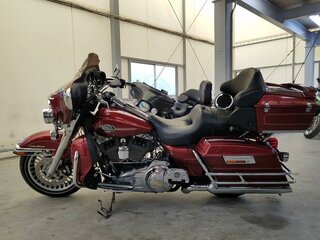 2009 Harley-Davidson Electra Glide, красный, 925000 рублей, вид 1