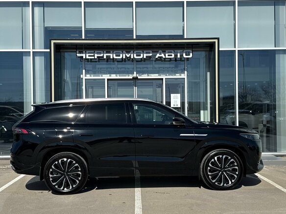 2026 Jaecoo J8, чёрный - вид 4