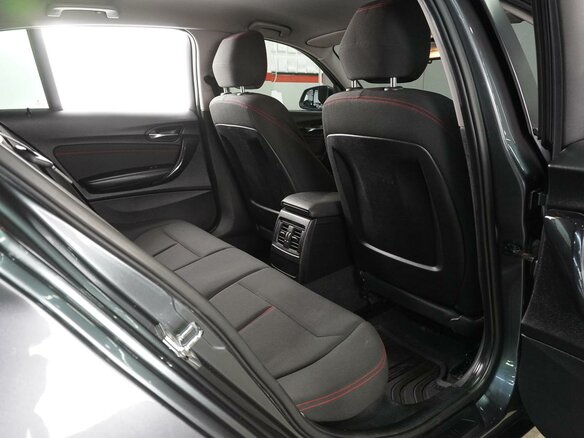 2011 BMW 1 серии 118i II (F20/F21), серый, 1219000 рублей - вид 11
