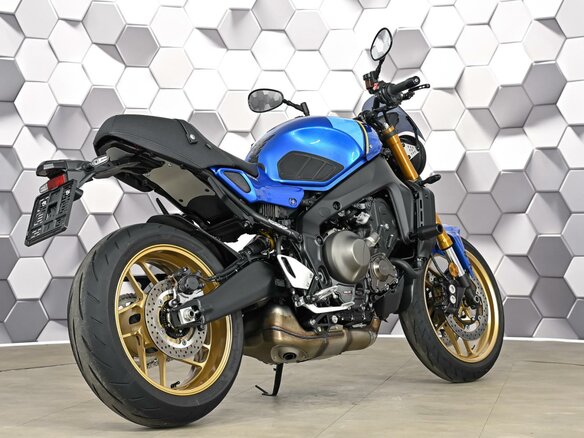2023 Yamaha XSR900, синий, 1159000 рублей - вид 6
