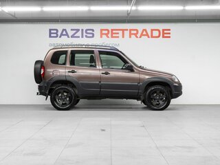 2018 Chevrolet Niva I Рестайлинг, коричневый, 765000 рублей, вид 4