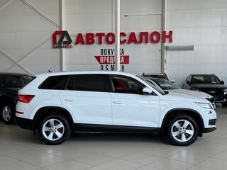 2019 Skoda Kodiaq I, белый, 2300000 рублей, вид 4