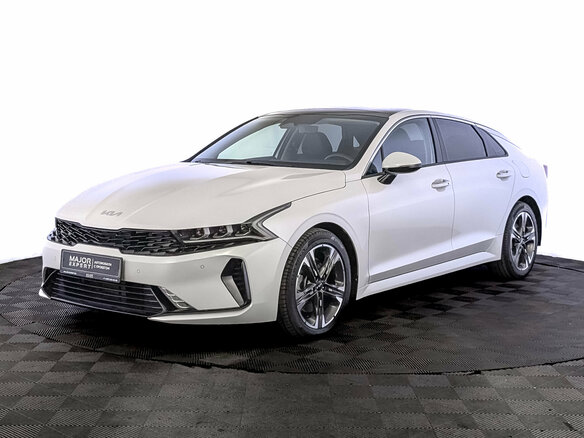2021 Kia K5 III, белый