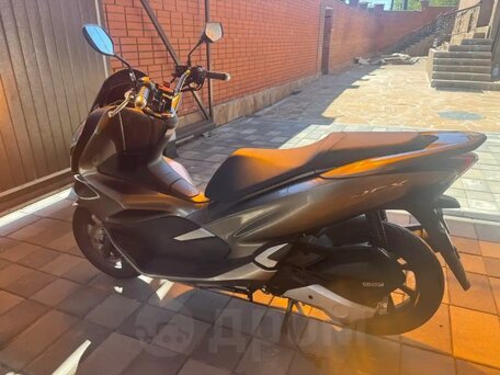 2017 Honda PCX 125, серый, 225000 рублей, вид 2