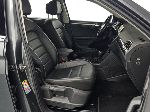 2020 Volkswagen Tiguan II, серебристый, 2450000 рублей - вид 15